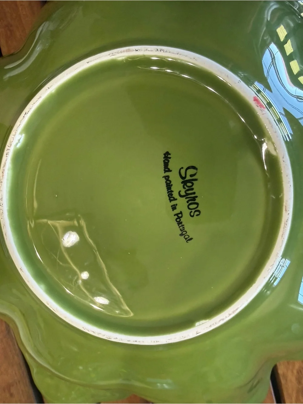 Skyros Green Leaf Serving Bowl